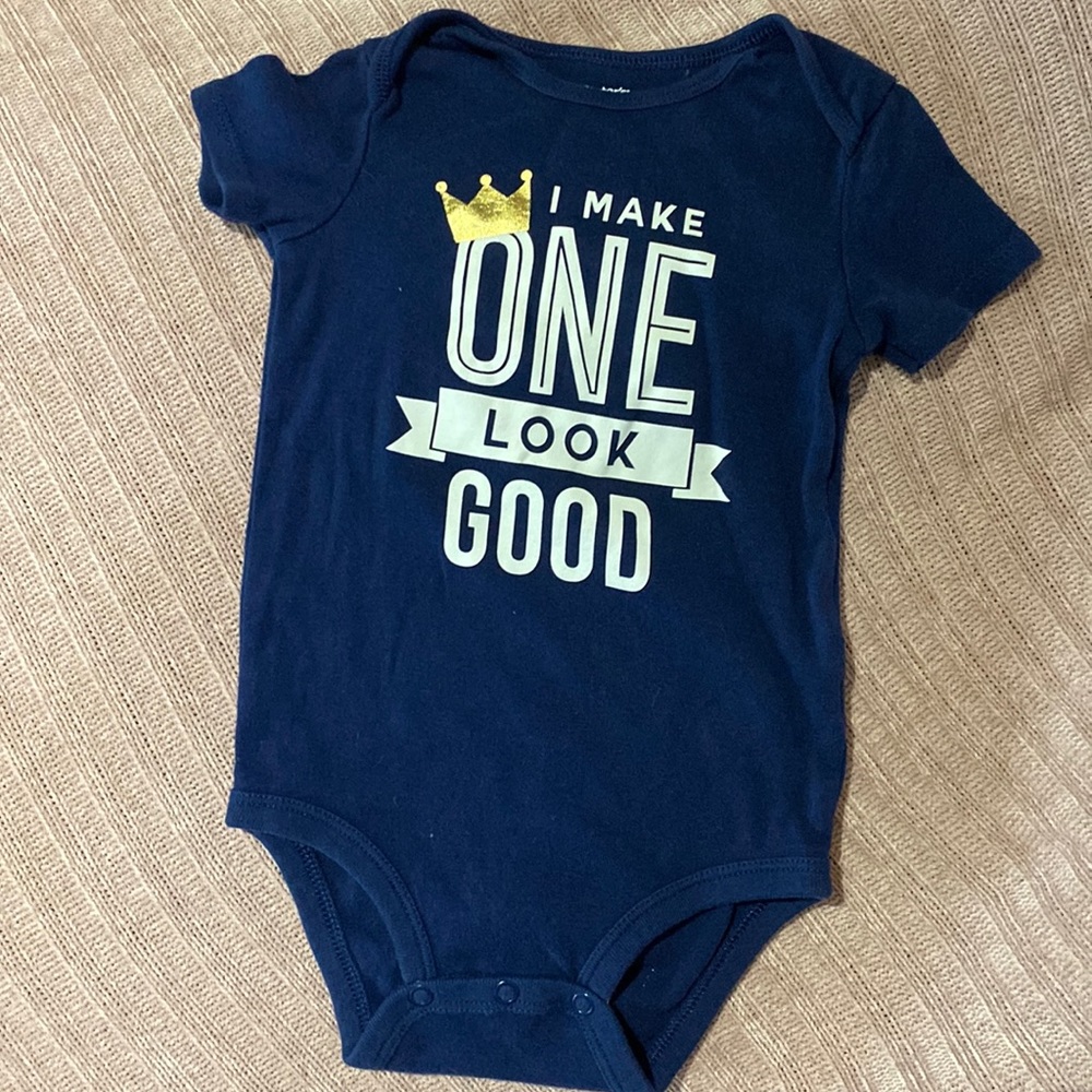 I make one look good Onsie